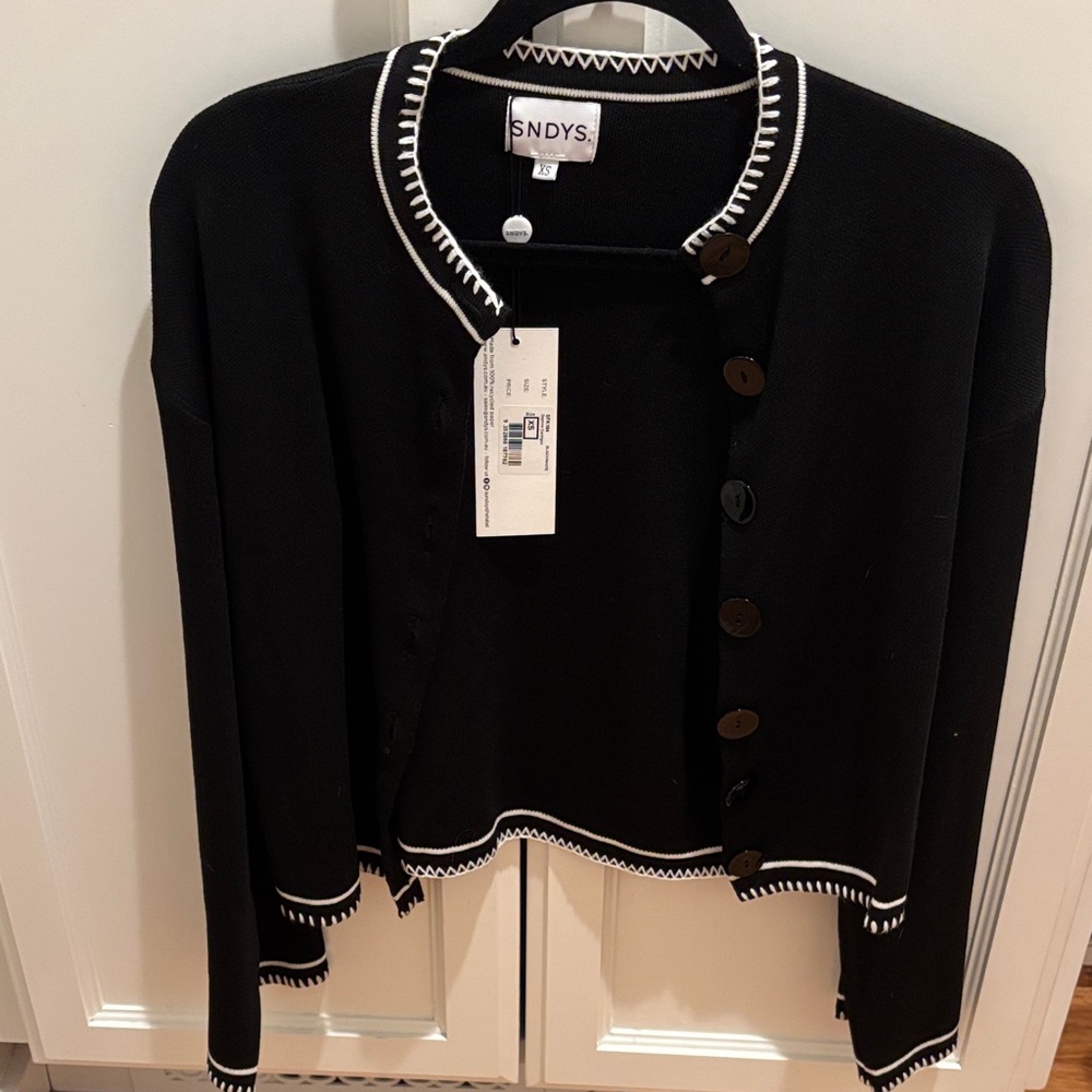 SNDYS Women's Elegant Black Cardigan